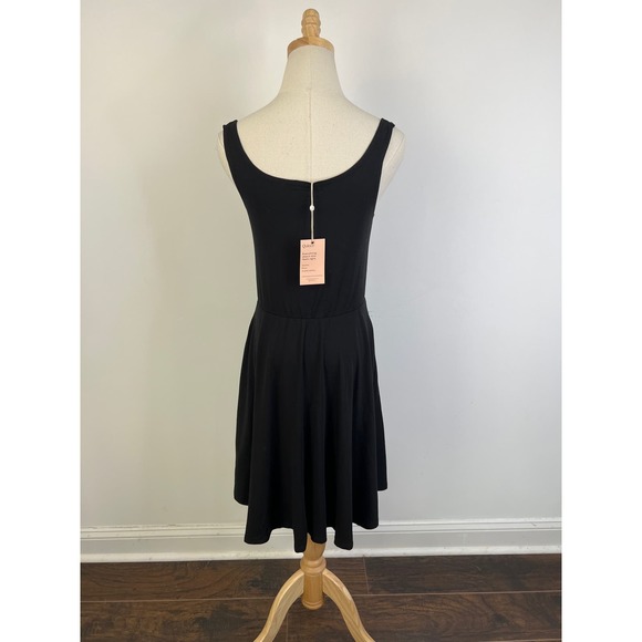Elegant Black Mini Dress by Quince - Picture 8 of 11